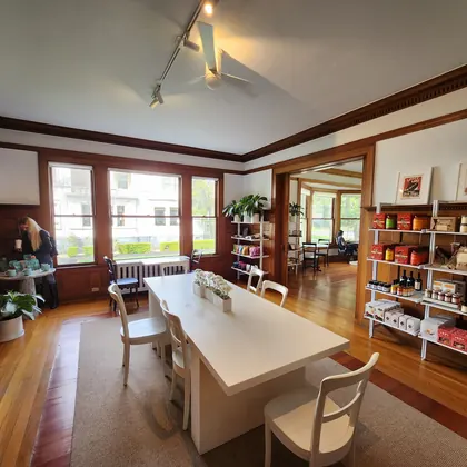 The Quarters Coffee House, business photo 2